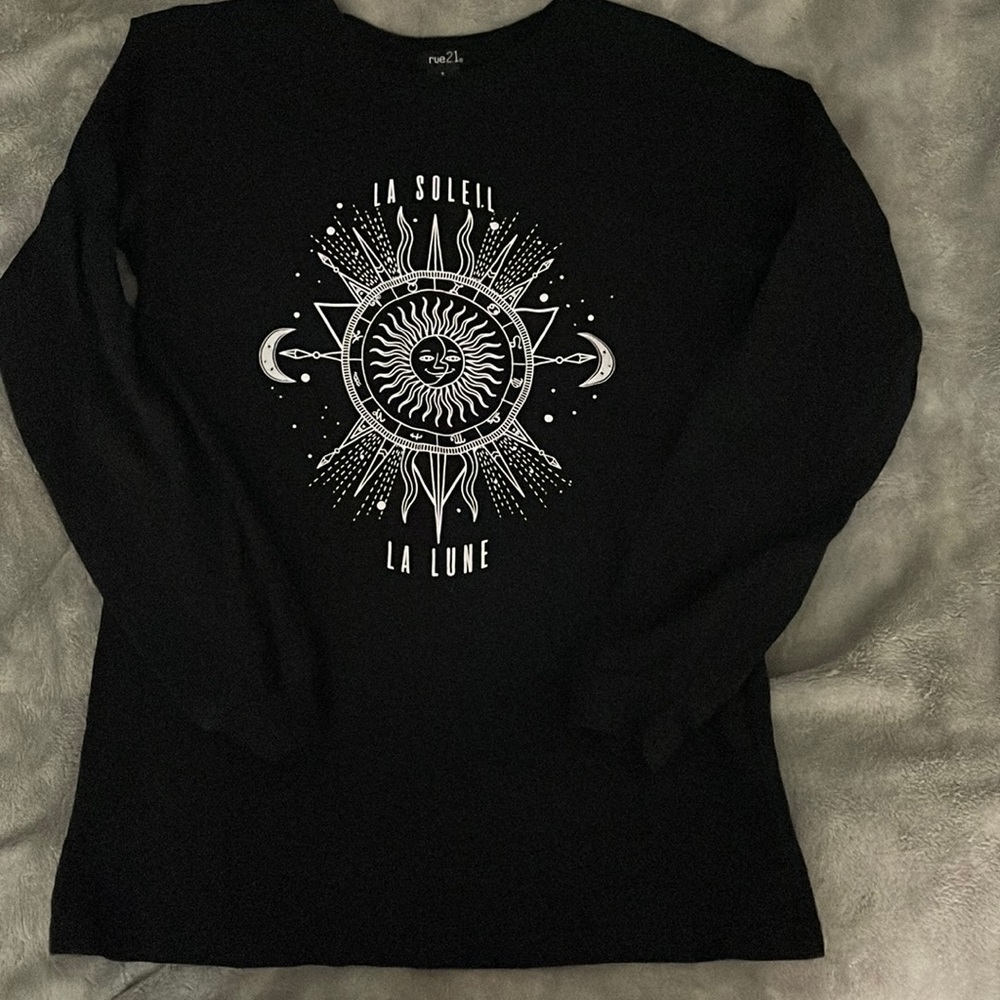 black & white, from rue 21, small, no damage / no scuffs or markings, worn 1x.